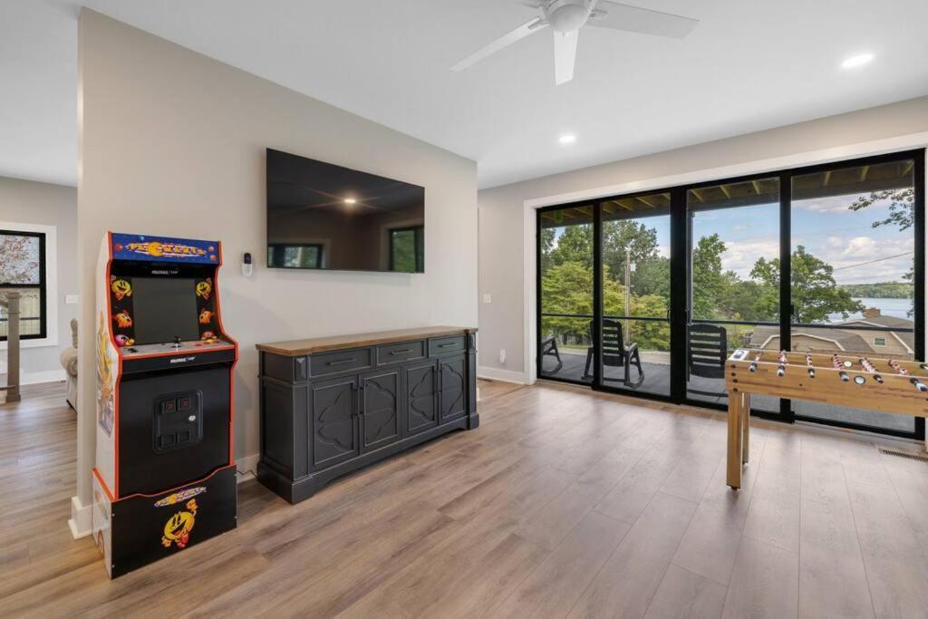 New Home, Dock, Kayaks, Game Room, Water Views Winchester Εξωτερικό φωτογραφία